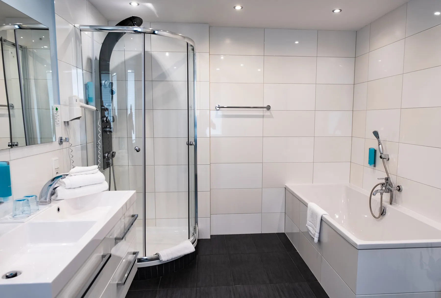Badezimmer mit Wanne